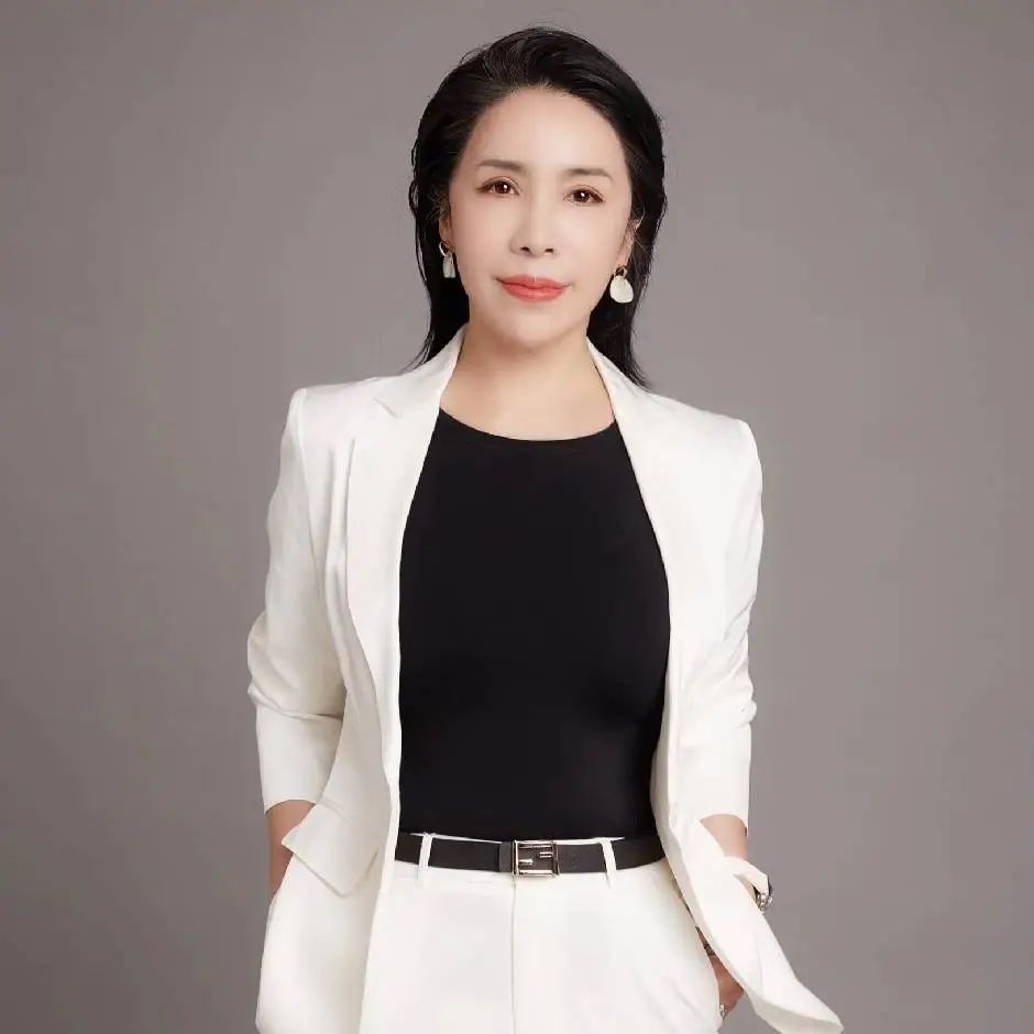 新年致辭 | 錨定未來(lái) 共赴美好 權(quán)秋紅董事長(zhǎng)2024新年致辭