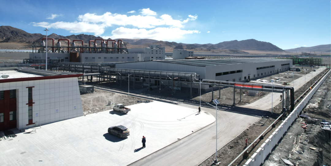 倍頭條 | 扎布耶鹽湖萬(wàn)噸電池級(jí)碳酸鋰項(xiàng)目順利進(jìn)水，進(jìn)入試生產(chǎn)！